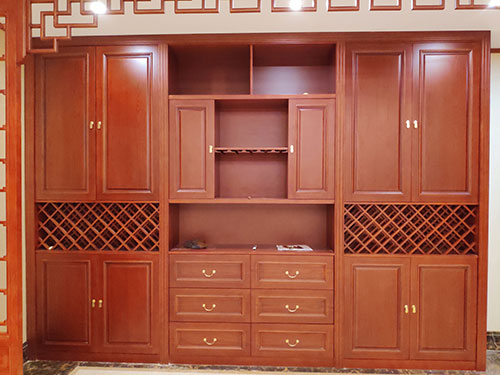 佳木斯中式家居装修之中式酒柜装修效果图